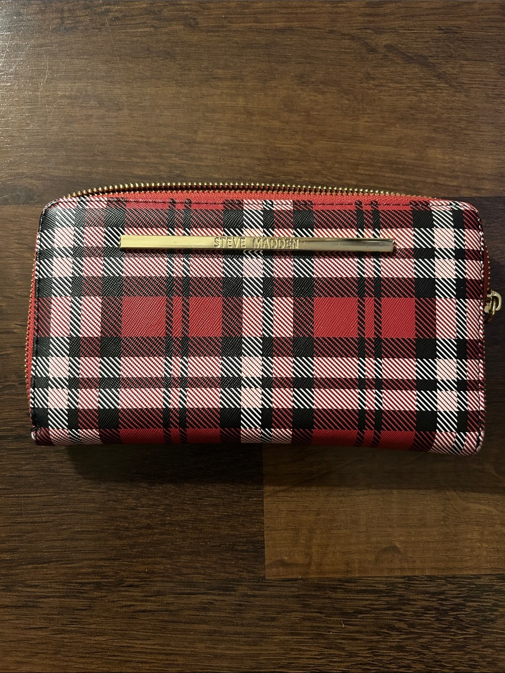 Steve Madden Red Black White Plaid Zip Wallet